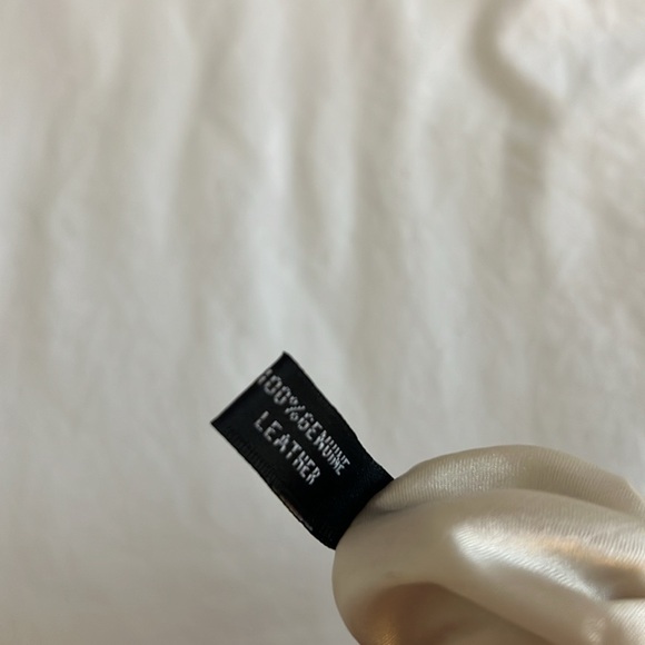 DKNY Offwhite Leather Bag - Picture 10 of 11